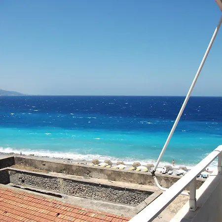 A Unique Seaside View!!! * Rhodes City